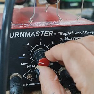 Axuste de temperatura nun pirógrafo Burnmaster